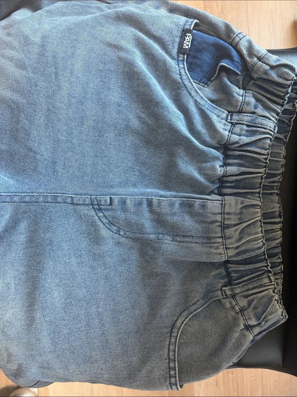 Men's Light Blue Relaxed Denim Jeans